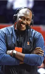  ?? AP ?? Deon Thomas, now an Illini radio analyst, was at the center of allegation­s in 1986 when then-Iowa assistant coach Bruce Pearl reported Illinois to the NCAA about recruiting violations.