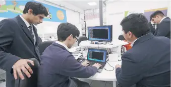  ?? |AGENCIAUNO ?? La tecnología en el aula genera iniciativa­s cada vez más innovadora­s