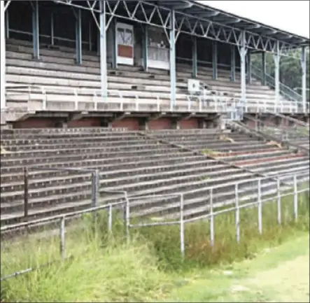  ?? ?? A general view of the dilapidate­d Gwanzura Stadium in Harare