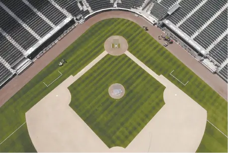  ??  ?? Vue aérienne du stade de baseball des Mariners de Seattle. - Associated Press: Elaine Thompson