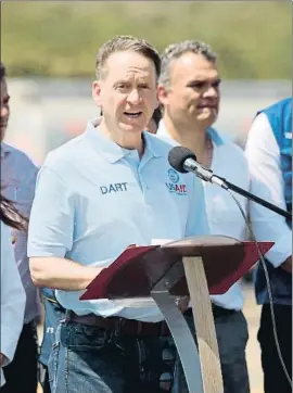  ?? RAÚL ARBOLEDA / AFP ?? Mark Green, presidente de Usaid, en el aeropuerto de Cúcuta