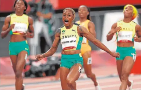  ?? // ABC ?? La jamaicana Elaine Thompson se impone a sus compatriot­as Fraser-Pryce y Jackson