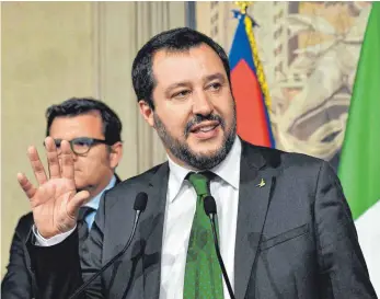  ?? FOTO: AFP ?? Matteo Salvini, Parteichef der rechten Lega Nord, zeigt sich am Montag zufrieden über das Ergebnis.