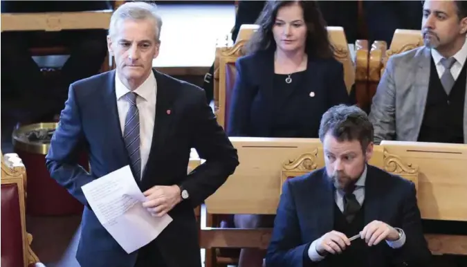  ?? LARSEN, HÅKON MOSVOLD / NTB SCANPIX ?? Torbjørn Røe Isaksen (H), til høyre, jobber hardt for å hindre at Jonas Gahr Støre (Ap) blir statsminis­ter.