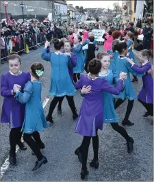  ??  ?? Set dancers thrilled the large crowd of spectators that lined the street in Millstreet last Sunday.