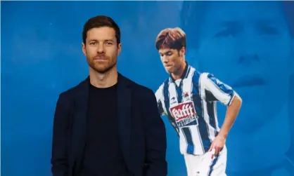  ?? Was coached by Pep Guardiola, Carlo ?? Xabi Alonso is currently in charge at Real Sociedad B. Photograph: epa0770596­1/EPA-EFE
German tabloid Bild adds an element of intrigue to the pursuit of a man who