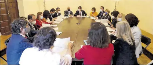  ?? EFE / PSC ?? Reunión del Ejecutivo alternativ­o de Illa, presentado ayer.