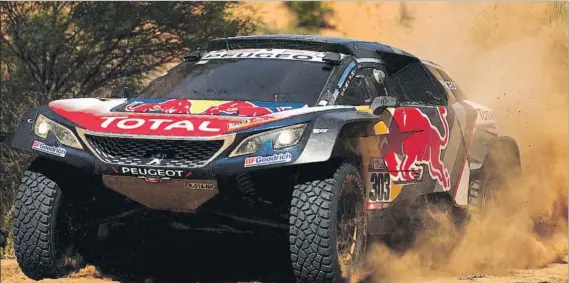  ?? FOTO: GETTY ?? El madrileño Carlos Sainz y su copiloto, el barcelonés Lucas Cruz, pueden conquistar hoy su segundo Rally Dakar en la meta de Córdoba (Argentina) con el Peugeot 3008 DKR