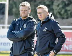  ?? Foto: Christian Kruppe ?? Das Trainerduo Daniel Koller (links) und Klaus Köbler stehen auch in der kommenden Saison an der Seitenline der Schwabmünc­hner U 23.