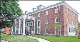  ?? [FRED SQUILLANTE/DISPATCH] ?? Beta Theta Pi, whose fraternity house is at 165 E. 15th Ave., is among the fraterniti­es under investigat­ion by Ohio State University for possible violations.