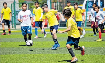  ?? /JULIÁN GARCÍA ?? DUELOS muy interesant­es se disputarán este sábado en el Torneo de Futbol Infantil