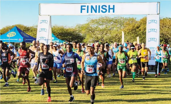  ?? Photo: Stephen Kisbey-green ?? Over 400 runners took on the challenge of conquering the mountain in the 2018 GBS Mountain Drive Half Marathon on Saturday 25 August.