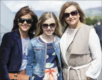  ??  ?? Orla Conroy, Emma Conroy, Linda McGuinness at the Sligo Races last Sunday