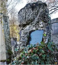  ?? Archivfoto: Maximilian Czysz ?? Der Grabstein von Hedwig Lachmann auf dem jüdischen Friedhof in Krumbach Hür ben.