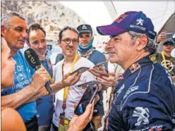  ??  ?? TENSIÓN. Carlos Sainz espera con expectació­n la última etapa.