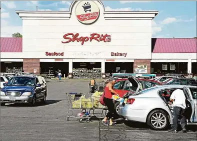  ?? Hearst Connecticu­t Media file photo ?? Shop Rite in West Haven on First Avenue near Campbell Avenue. Despite hints of a possible recession on the horizon, hiring in some Connecticu­t employment sectors remains strong.