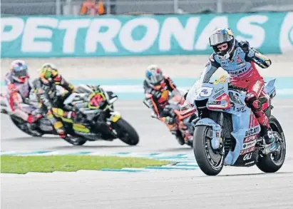  ?? Pirco Lazzari gp / Getty ?? Àlex Márquez celebra con rabia su segunda victoria de la temporada en carrera corta del sábado