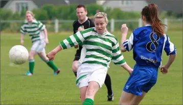  ??  ?? Michelle Darcy, the St. Cormac’s match-winner in action against Kellie Maguire (Tombrack United).