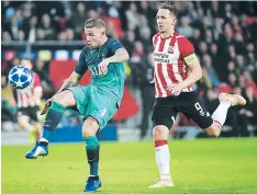  ??  ?? Tottenham Hotspurs y PSV empataron 2-2.