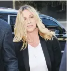  ??  ?? Singer Alanis Morissette arrives at court in Los Angeles for the sentencing of her former manager, Jonathan Todd Schwartz.