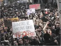 ??  ?? PROTESTAS. Feministas en las calles contra La Manada.