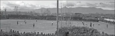  ??  ?? HISTORIA. Una imagen del estadio San Jorge, el escenario que acogió la primera visita del Madrid a Huesca.