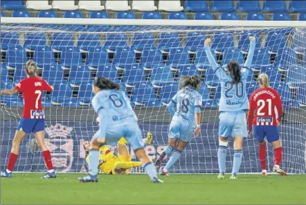  ?? Foto: EFE ?? Gabi Nunes celebra su gol de cabeza que supuso el 1-2 en el marcador en el minuto 115 de la prórroga