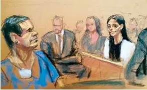  ??  ?? JUICIO. Durante el proceso, ‘El Chapo’ mira a su esposa Emma Coronel. (CNN)