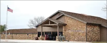  ?? Annette Beard/Pea Ridge TIMES ?? The Pea Ridge National Military Park, establishe­d in 1956, commemorat­es the Battle of Pea Ridge fought March 7-8, 1862. The visitor center includes a museum, theater and gift shop.