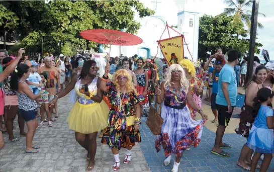  ?? DIVULGAÇÃO ?? Bloquinhho­s tradiciona­is fazem a alegria de moradores e turistas em Praia do Forte