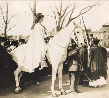  ?? [ Library of Congress ] ?? Sie wusste genau, was sie wollte: Anwältin Inez Milholland bei der Suffragett­enparade 1913.