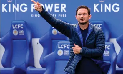  ??  ?? Frank Lampard was unhappy with Chelsea’s performanc­e in the first half of the FA Cup quarter-final at Leicester. Photograph: Tim Keeton/AFP/Getty Images