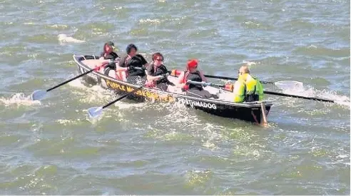  ??  ?? ● The victorious Madog Ladies in action in the Caernarfon event