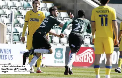  ?? Dave Rowntree/PPAUK ?? > Goal celebratio­ns for Sam Woods of Plymouth Argyle