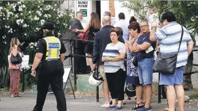  ?? DPA ?? Voters queuing up at a polling station in Gibraltar yesterday (Thursday)