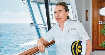  ?? Foto: Aida Cruises ?? Wenn Nicole Langosch über die Reling „ihrer“Aidasol blickt, ist sie glücklich: „Es passt alles“, sagt die 34 Jährige – obwohl sie für den Beruf Abstriche machen muss.