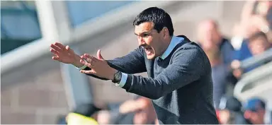  ?? ?? Calling the shots St Mirren boss Ian Murray