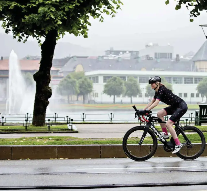  ??  ?? BEKYMRET: Nedkjøring­en fra Aurlandsfj­ellet var Camilla Cecilie Haeve bekymret for på forhånd. Det skulle vise seg å være god grunn til det.