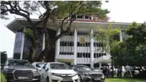  ?? - AFP ?? PETITION: A general view of the Sri Lankan Supreme Court in Colombo. Supporters of Sri Lanka’s fired prime minister and a top election official on November 12 challenged in court the president’s sacking of parliament.