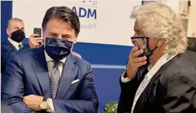  ??  ?? La leadership del Movimento. L’ex premier Giuseppe Conte con il cofondator­e del M5S Beppe Grillo