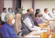  ??  ?? Speaker Om Birla chairs a meeting of officials from Parliament, health ministry, DRDO and other agencies.
PTI