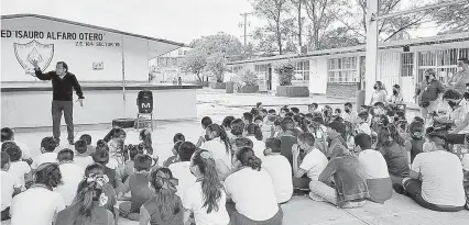  ?? FOTOS: CORTESÍA EDDY SEGURA ?? Recorrió diversas escuelas de la zona conurbada