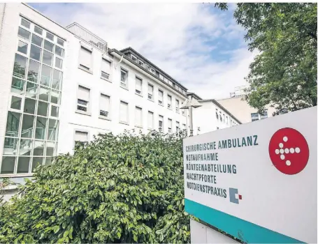  ?? FOTO: C. KANDZORRA ?? Die Zukunft des Krankenhau­s-Standortes an der Von-Werth-Straße in Grevenbroi­ch ist ungewiss.