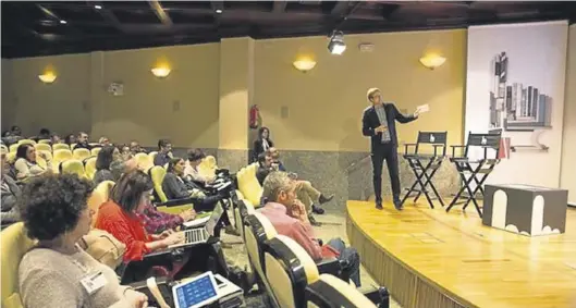  ?? CLE ?? El Congreso del libro electrónic­o de Barbastro reúne a más de 100 personas.