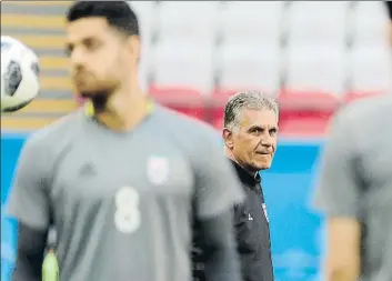  ?? FOTO: JA SIRVENT ?? Carlos Queiroz dirigió el entrenamie­nto de ayer de la selección de Irán en Kazan