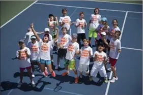  ?? US SPORTS CAMPS VIA AP ?? Kids having fun at the Stanford University Nike Tennis Camp in Stanford