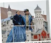  ??  ?? Heimspiel auch die Höchstädte­r Natürlich hielten bei ihrem Hof. Katrin und Prinz Bernhard Tollitäten Prinzessin Ann