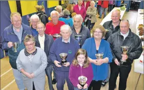  ?? 26_t36taynuil­t1 ?? SUCCESS: trophy winners at Taynuilt horticultu­ral show