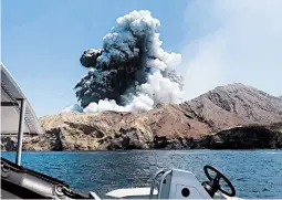  ?? AP ?? A photo provided by Lillani Hopkins shows the eruption on White Island, New Zealand.