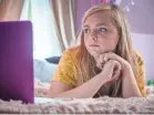  ?? SUNDANCE INSTITUTE ?? Kayla (Elsie Fisher) flails away in school and social media.